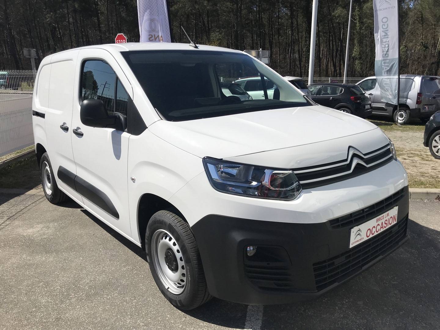 trouver citroen berlingo van club en 3 places disponible à la commande au garage brice à parempuyre proche de moi