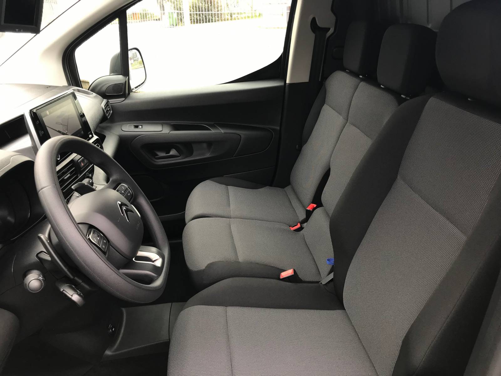 acheter un berlingo utilitaire 3 places au garage citroen brice à parempuyre proche bruges