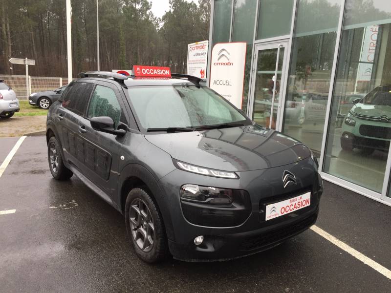 achat Citroen c4 cactus occasion pas cher shine bluehdi 100 gris platinium au garage brice proche Bordeaux