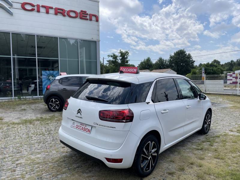 acheter un c4 picasso spacetourer disponible en essence au garage brice proche Bordeaux à parempuyre