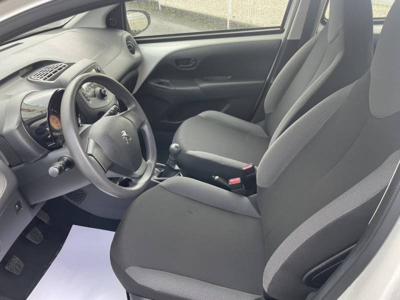 trouver une citadine disponible en faible kilomètrage au garage brice moins cher qu'aramis près de bruges