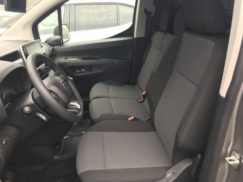 trouver un citroen berlingo avec cabine extenso utilitaire disponible de suite à parempuyre proche mérignac