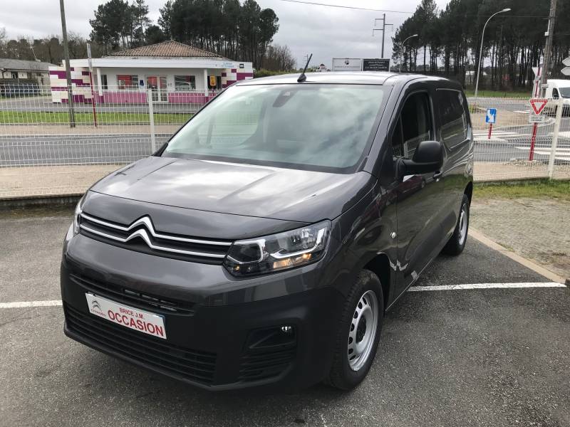 acheter citroen berlingo avec peinture métalisée disponible rapidement au garage citoren brice à parempuyre proche bordeaux